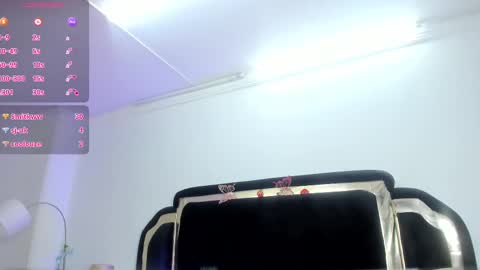 Snapshot of shainabonne chatting on 03/03/25, 08:00 Shaina online show from 03/03/25, 08:00