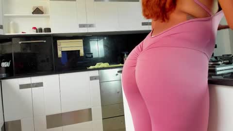 Snapshot of shainabonne chatting on 09/25/25, 08:12 Shaina online show from 09/25/25, 08:12