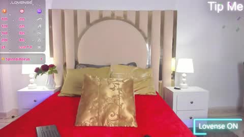 Snapshot of shainabonne chatting on 10/20/25, 08:42 Shaina online show from 10/20/25, 08:42