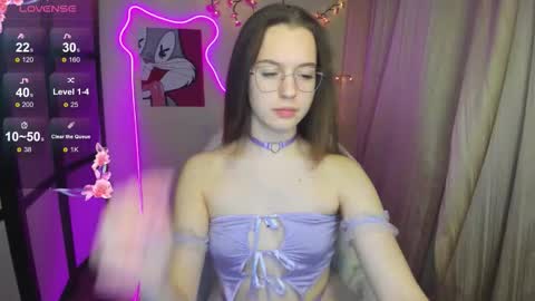 Snapshot of shalinamontana chatting on 11/13/25, 04:39 Vivian online show from 11/13/25, 04:39