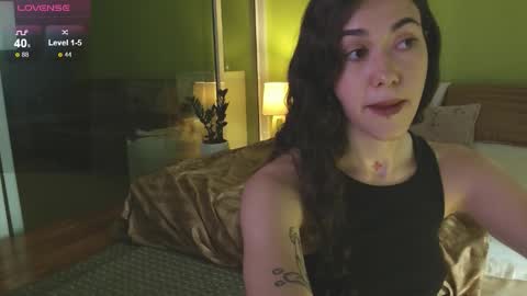 Snapshot of shamahasla chatting on 11/05/25, 01:27 Sade online show from 11/05/25, 01:27