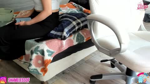 Snapshot of shamelesss_ chatting on 12/13/24, 07:43 shamelesss_ online show from 12/13/24, 07:43