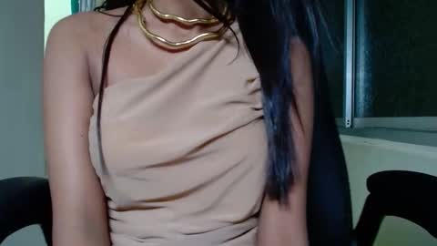 Shanaya Kappor online show from 11/18/25, 01:48