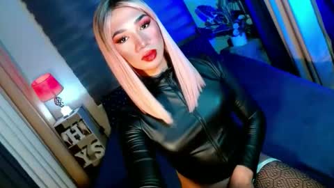 MISS SHANE online show from 10/07/25, 06:38