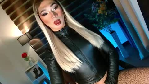 MISS SHANE online show from 10/13/25, 07:30