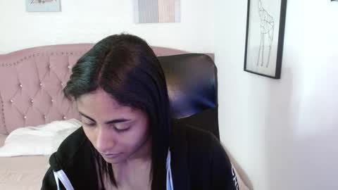 shanelle online show from 11/08/25, 03:18