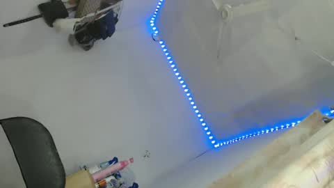 bini aiah online show from 11/12/25, 11:03