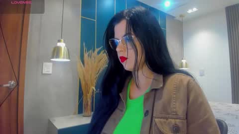 Shanell Moore online show from 12/03/25, 11:30