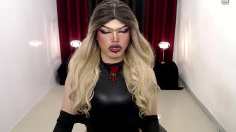 Snapshot of shanex01 chatting on 12/06/24, 10:49 Shane X online show from 12/06/24, 10:49