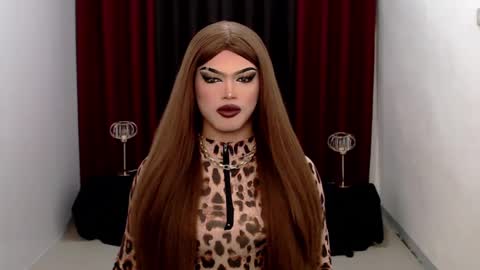 Snapshot of shanex01 chatting on 01/12/25, 01:27 Shane X online show from 01/12/25, 01:27