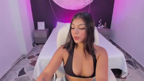 Snapshot of shaniadaniels chatting on 09/09/25, 09:25 ShaniaDaniels online show from 09/09/25, 09:25