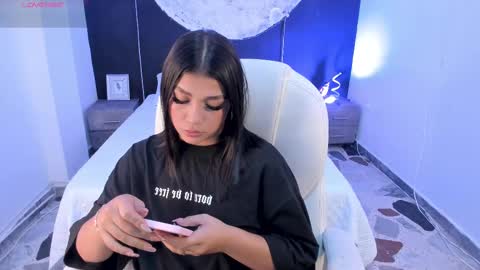 Snapshot of shaniadaniels chatting on 09/24/25, 09:51 ShaniaDaniels online show from 09/24/25, 09:51