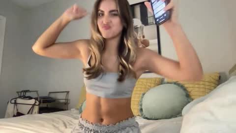 Snapshot of shaniandeagle_ chatting on 11/26/25, 11:50 shaniandeagle_ online show from 11/26/25, 11:50