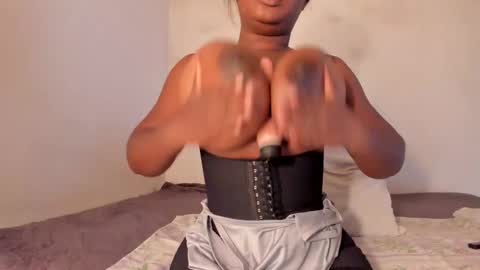 Danna online show from 10/11/25, 12:15