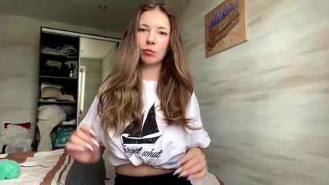 Snapshot of shanikaterwey chatting on 02/02/26, 07:51 Shanika online show from 02/02/26, 07:51