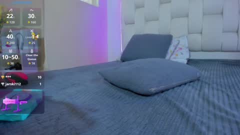 Shana online show from 09/24/25, 02:31