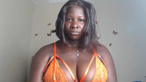 Snapshot of shannky_ chatting on 10/29/25, 08:38 shannky online show from 10/29/25, 08:38