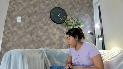 SHANON online show from 11/12/25, 12:05