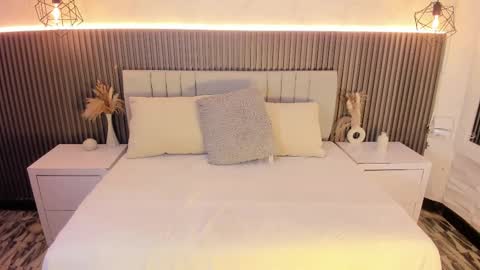 Snapshot of shanonclark chatting on 10/02/25, 07:10 SHANON online show from 10/02/25, 07:10