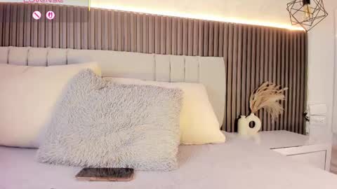 Snapshot of shanonclark chatting on 10/15/25, 07:25 SHANON online show from 10/15/25, 07:25