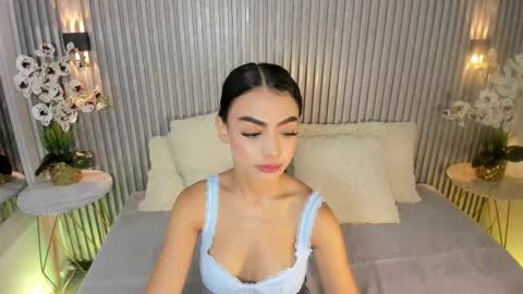 Snapshot of shanonclark chatting on 10/25/25, 06:13 SHANON online show from 10/25/25, 06:13