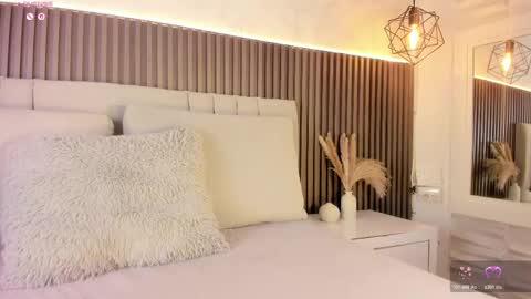 Snapshot of shanonclark chatting on 10/30/25, 07:14 SHANON online show from 10/30/25, 07:14