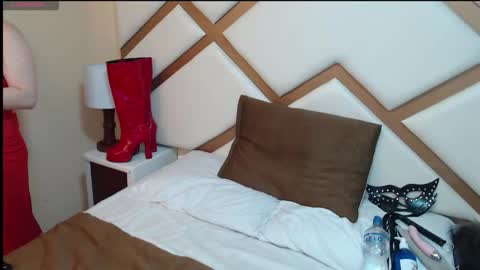 shantal_collinss online show from 12/01/25, 02:00