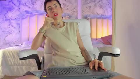 Shantal online show from 05/16/26, 04:09