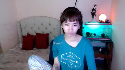 SHANTA FOX  s online show from 02/25/25, 09:31