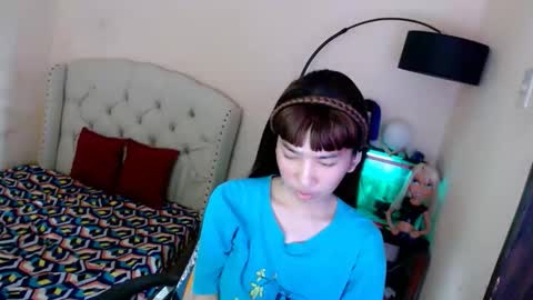 SHANTA FOX  s online show from 11/07/25, 06:35