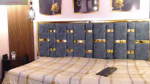 shantall 05 online show from 04/15/26, 06:37