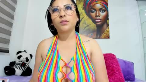 Snapshot of shantall_8 chatting on 02/11/25, 11:54 karol online show from 02/11/25, 11:54