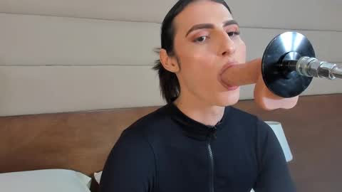  Shantall  online show from 10/27/25, 07:34