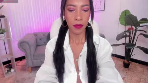 Shantall wills online show from 02/22/25, 07:03