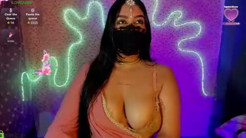 SHANTAL  online show from 06/21/26, 11:02