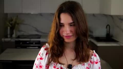 Snapshot of shapasser chatting on 10/10/25, 04:33 Ivy online show from 10/10/25, 04:33