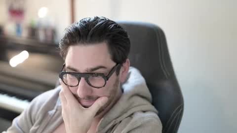 frenchy boy online show from 12/22/25, 08:11