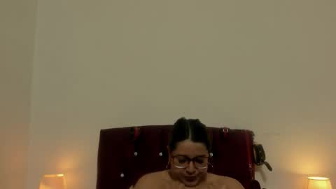 Snapshot of shara_beauty chatting on 04/09/26, 11:54 shara_beauty online show from 04/09/26, 11:54