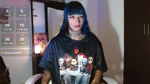 Snapshot of sharaross1 chatting on 10/07/25, 09:23 sharaross1 online show from 10/07/25, 09:23