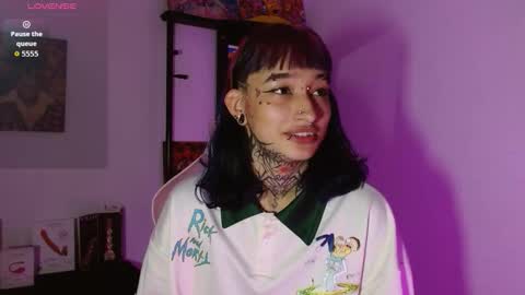 sharaross1 online show from 02/27/26, 11:49