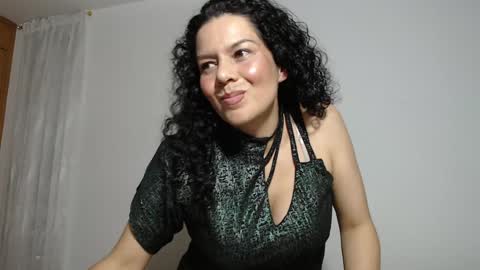 sharickleon11 online show from 12/11/24, 12:02