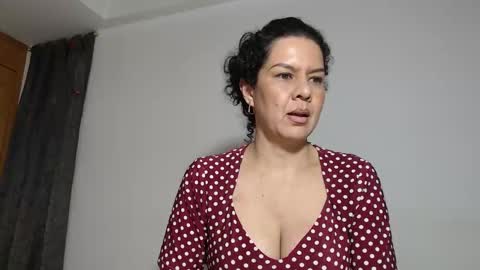 sharickleon11 online show from 09/19/25, 12:45