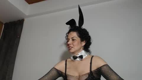 sharickleon11 online show from 10/31/25, 11:28