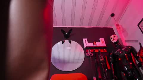 Snapshot of sharith_gh chatting on 01/17/25, 05:51 Sharith online show from 01/17/25, 05:51