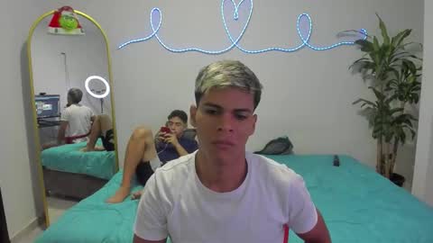 shark_boy21 online show from 12/20/25, 02:29