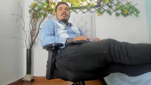 jhon deibyd online show from 12/01/25, 03:39