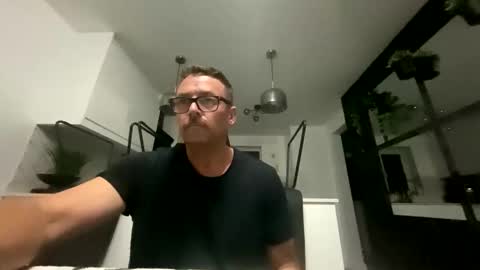 Sharksboy online show from 10/02/25, 02:40