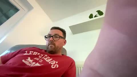 Sharksboy online show from 10/25/25, 04:46