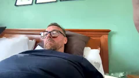 Sharksboy online show from 04/21/26, 02:12