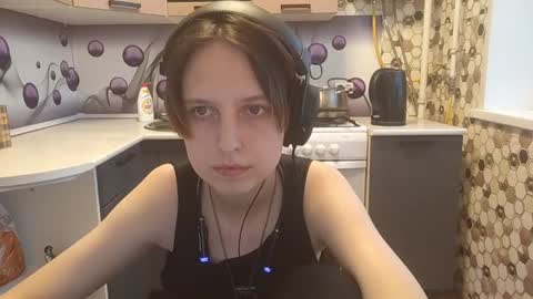 Snapshot of sharleenyodis chatting on 07/13/26, 05:05 Sara online show from 07/13/26, 05:05